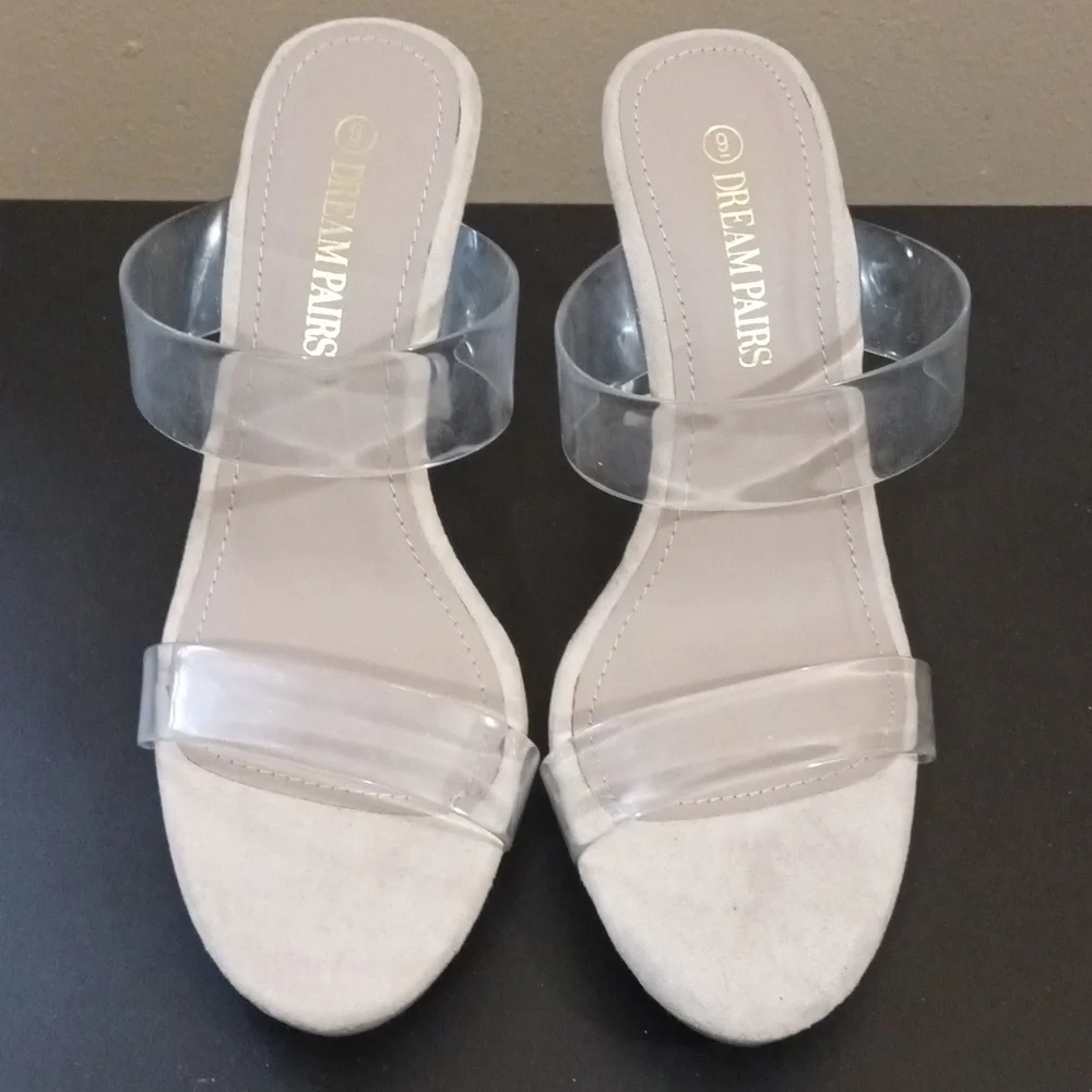 New Women's Size 9 Dream Pairs Clear Slip On Heels - Picture 2 of 6
